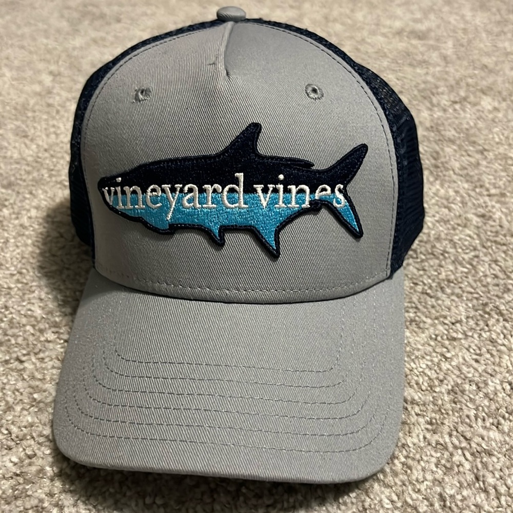 Vineyard Vines Hat like new smoke free home